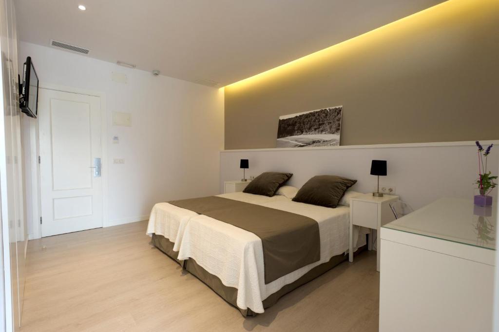 Hostal La Palma Fornells  Ngoại thất bức ảnh