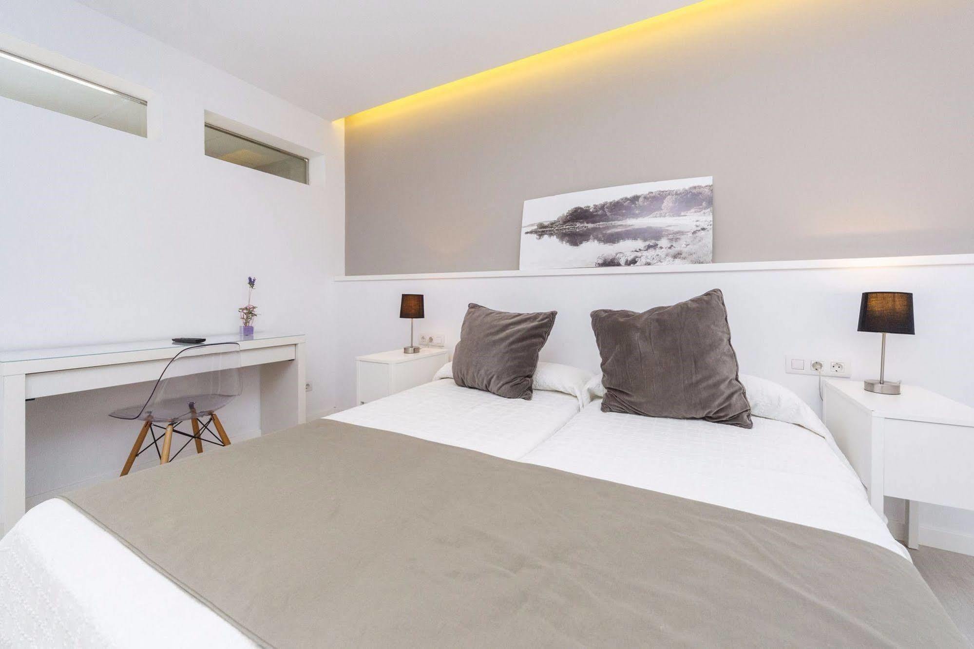Hostal La Palma Fornells  Ngoại thất bức ảnh