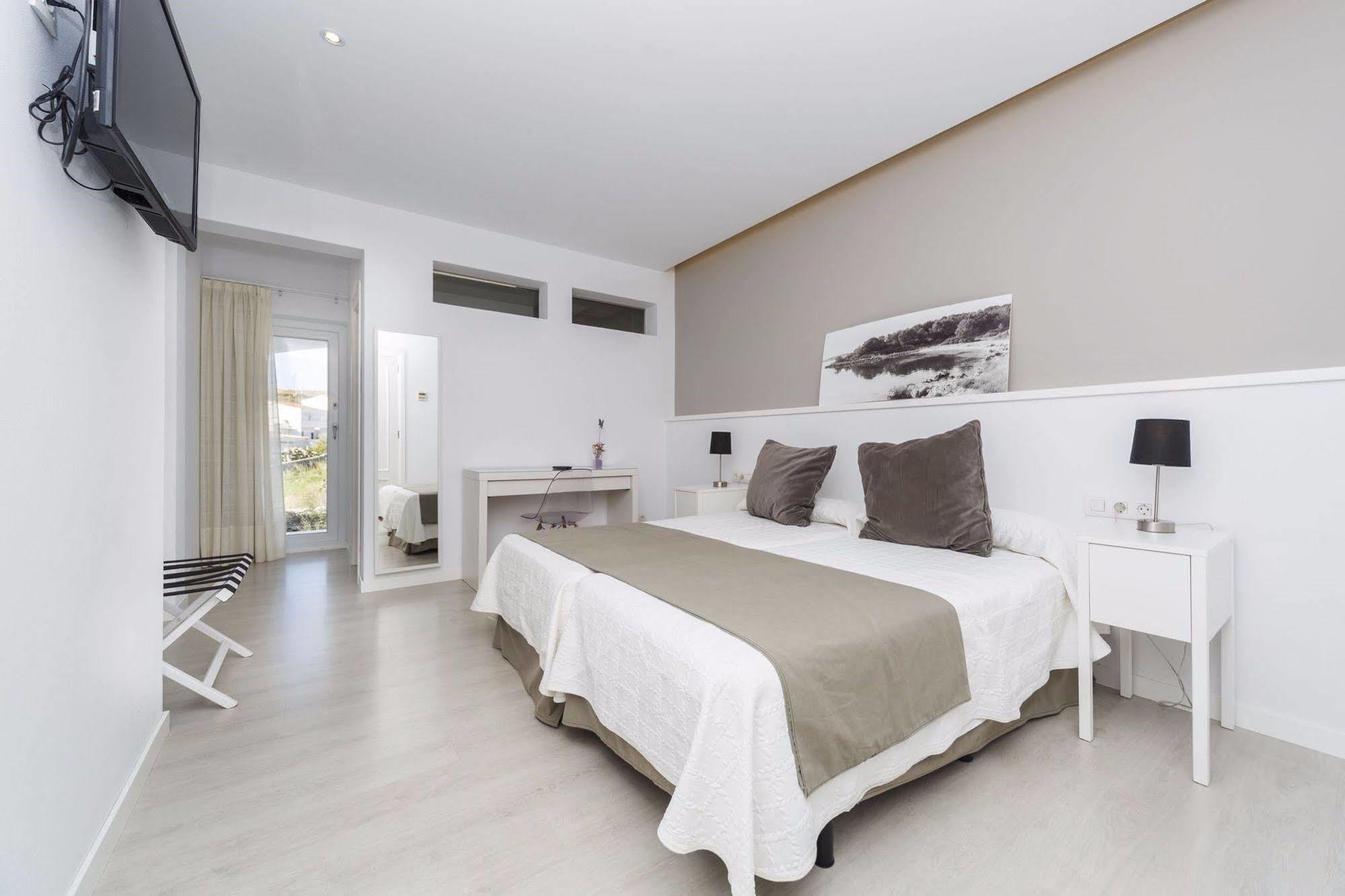 Hostal La Palma Fornells  Ngoại thất bức ảnh